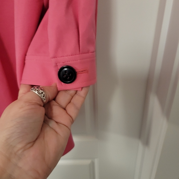 Coat - Picture 3 of 4